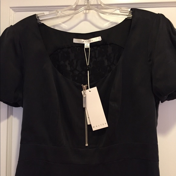 NWT Walter Scoop Neck Lace Back Top - Picture 2 of 3